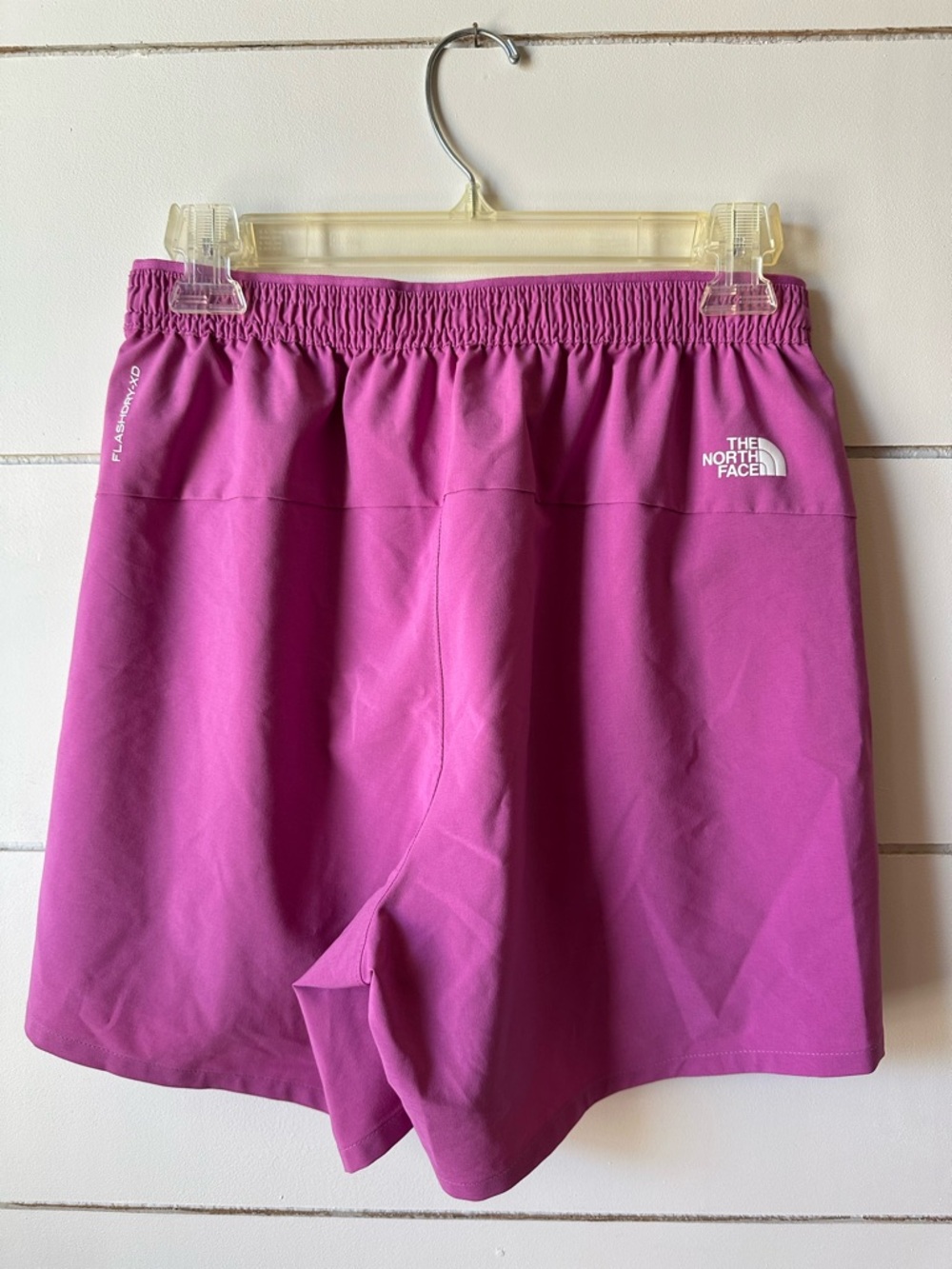 Bright pink North Face Wander shorts - Picture 3 of 5